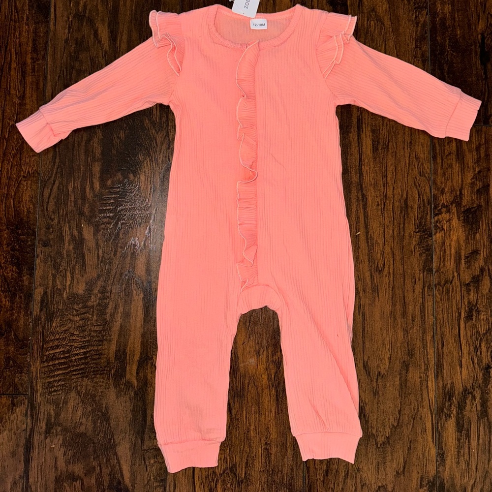 Zoerea Baby Girl Bodysuit with Ruffles Sleeper 12-18M Open Hands & Feet NWT